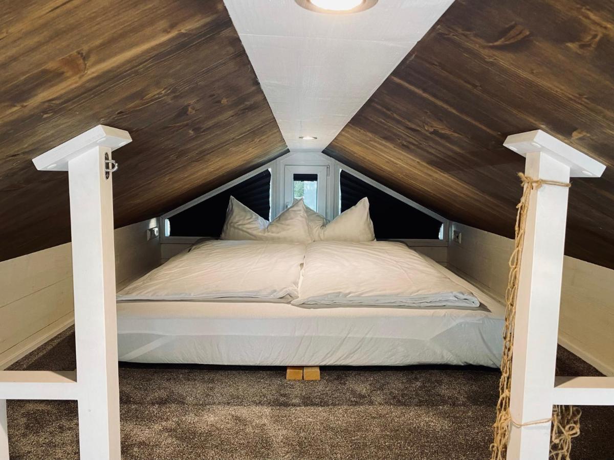 Tiny House Ems Im Pier9 Tiny House Hotel Hamm  Exterior foto