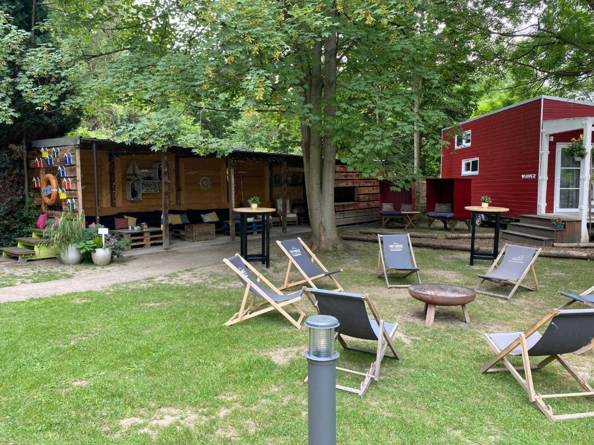 Tiny House Ems Im Pier9 Tiny House Hotel Hamm  Exterior foto